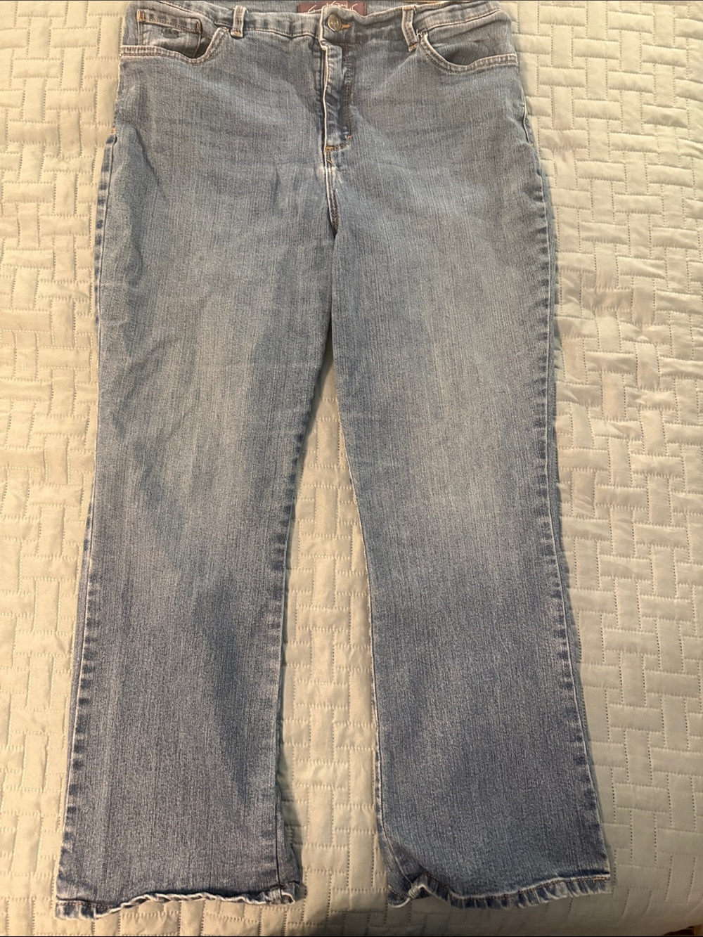 Gloria Vanderbilt Light Wash Boot-Cut Jeans